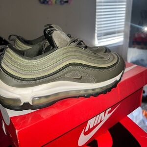 Olive Air Max 97